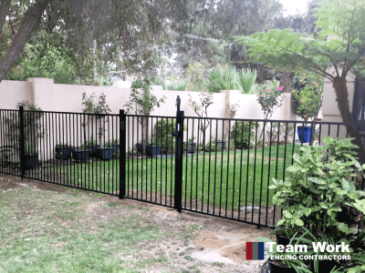 Aluminium Pool Fencing (3)