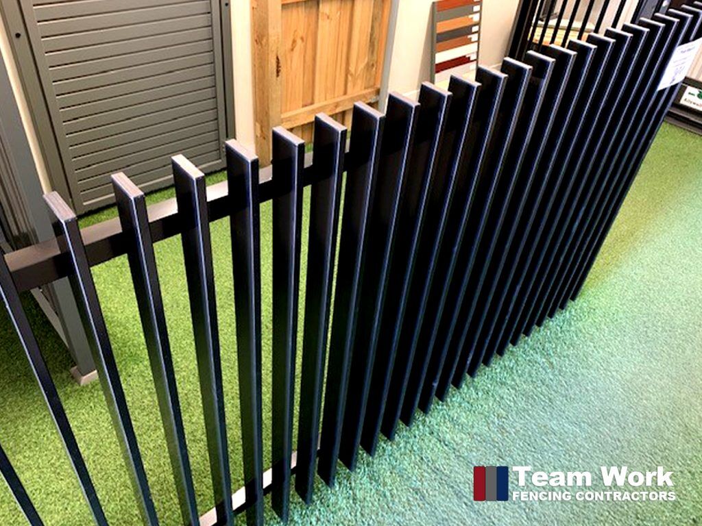 why-choose-blade-fencing-for-your-property-team-work-fencing