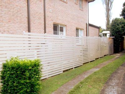 Horizontal White Powder Coated EZI Slat Aluminium Fencing Perth WA
