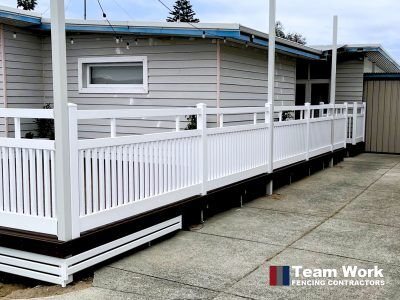 Hamptons PVC Picket Fence