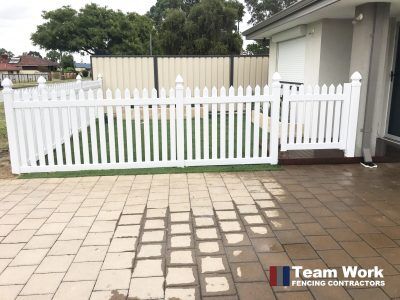 PVC Fencing New Engish Flat Style Installation Perth